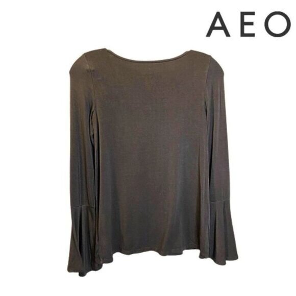 American Eagle’s Soft and‎ Sexy V neck Bell Sleeve Super Soft Women's Top - Picture 4 of 7